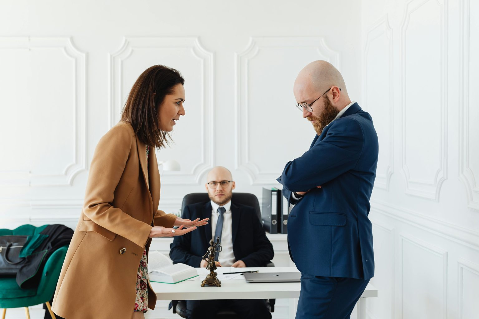 How Legal Teams Communicate During a Personal Injury Case
