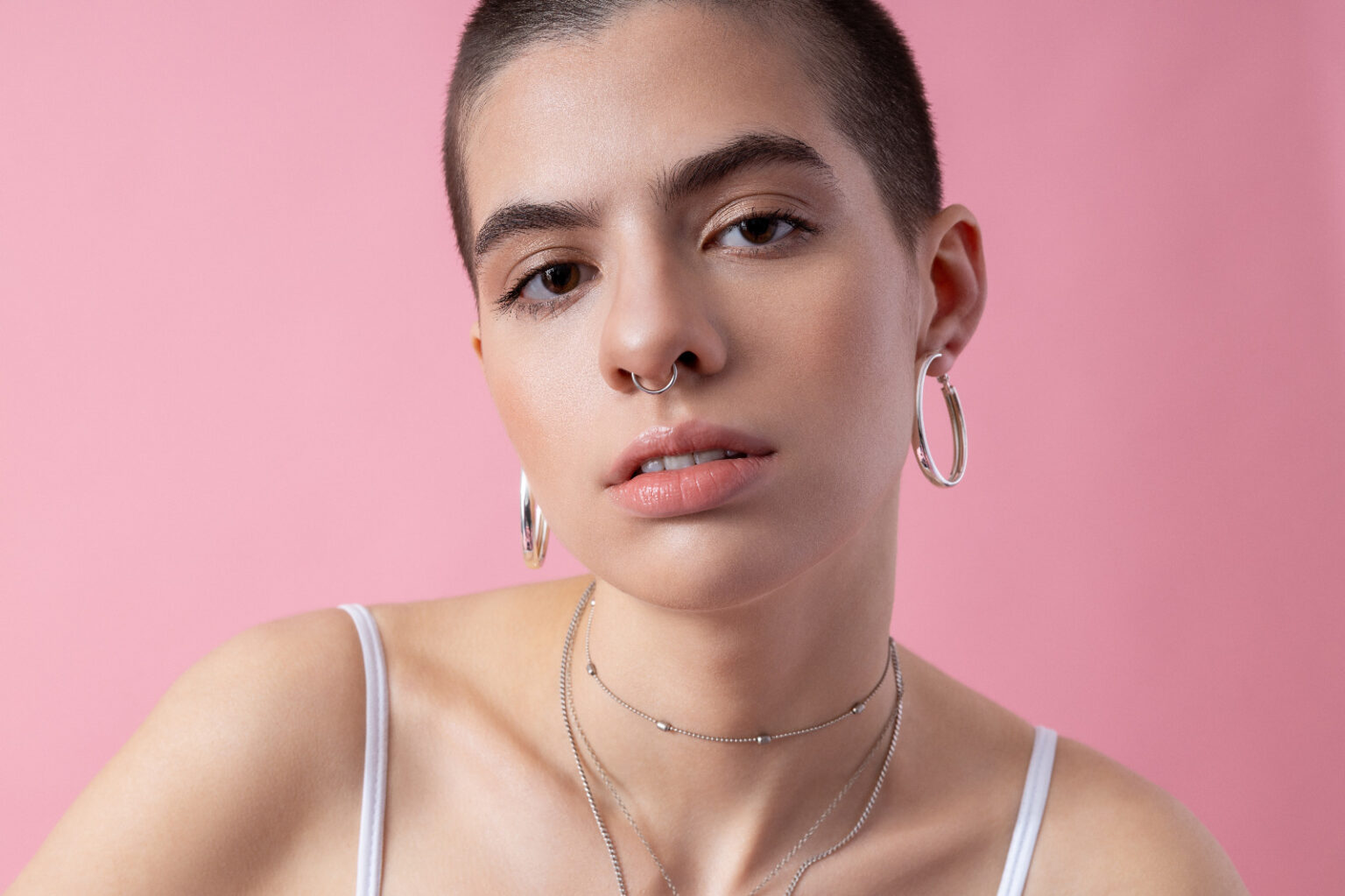 A Beginner’s Guide to Body Jewelry and What to Know Before You Buy