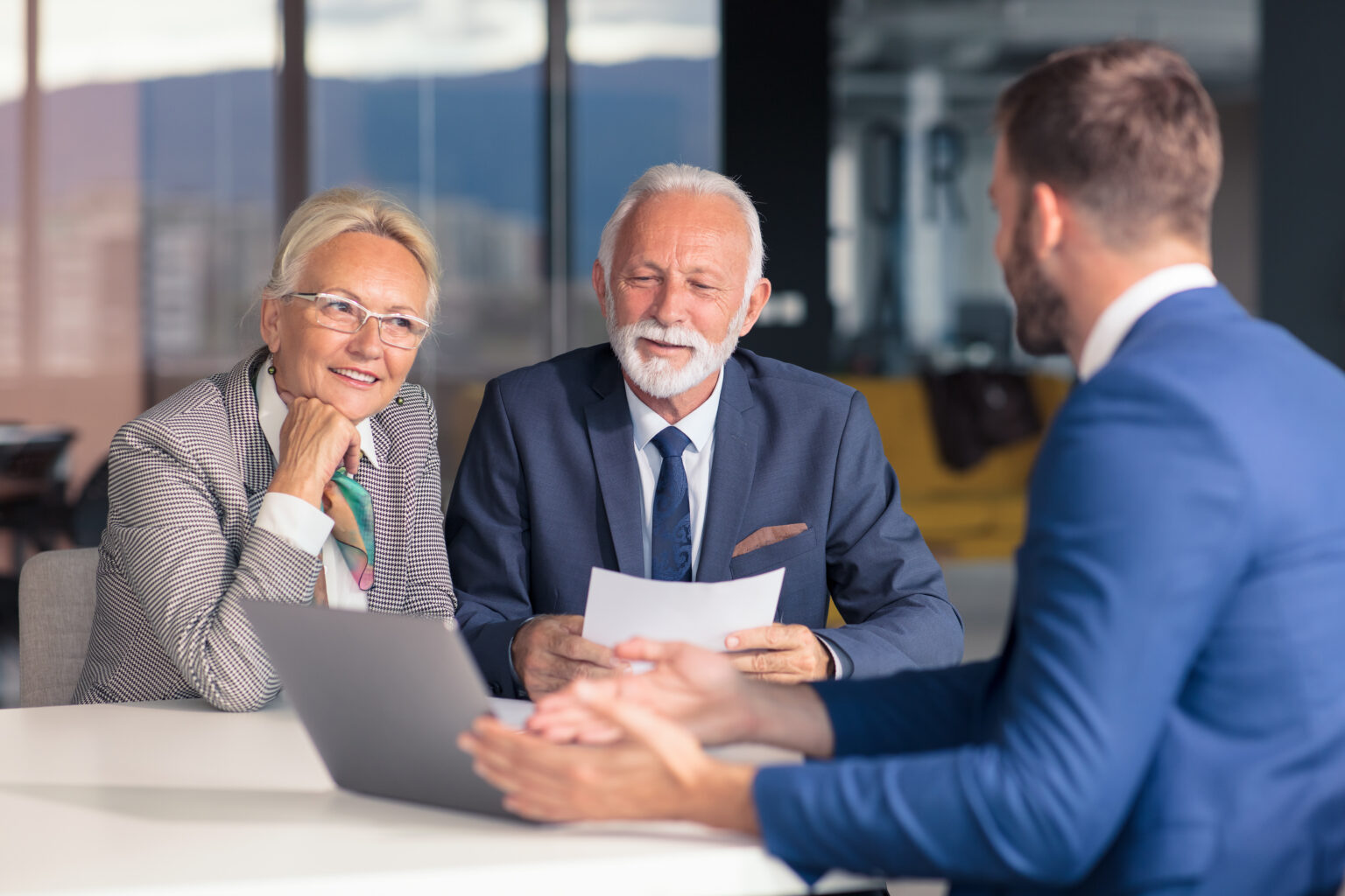 How an Independent Agent Helps You During a Claim